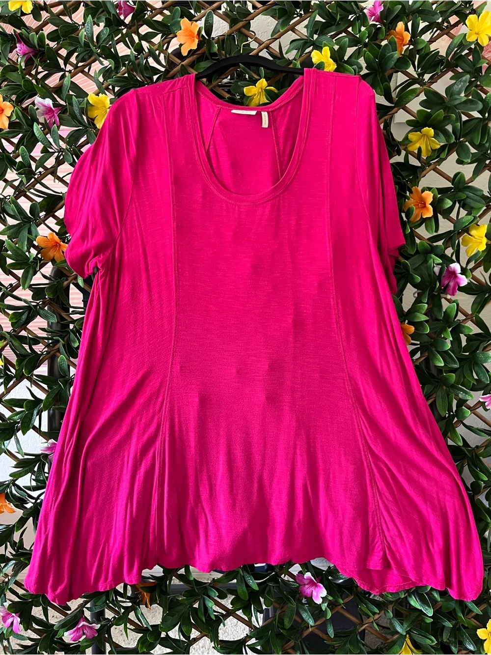 Logo Women’s Relaxed Scoop Neck Top - Fuchsia Pink